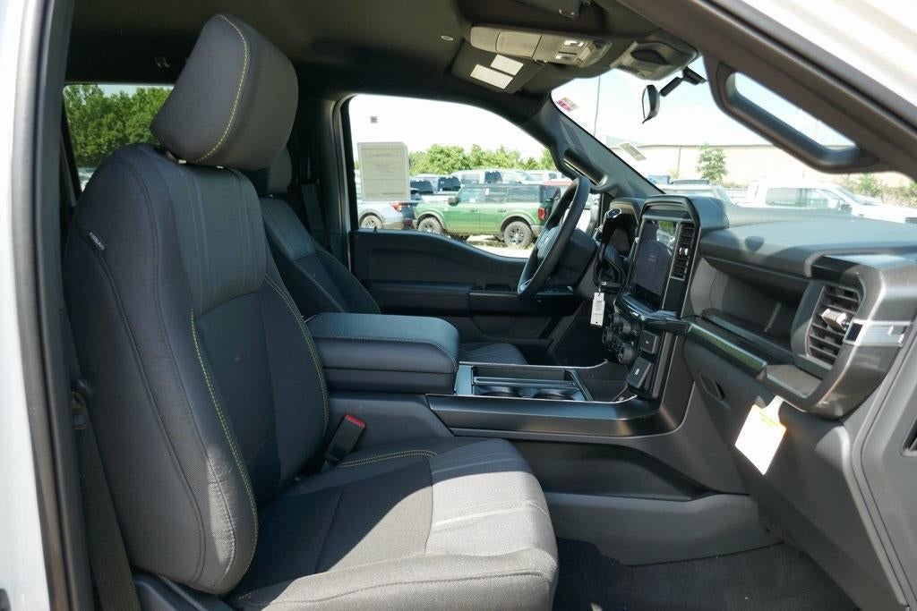 2025 Ford F-150 STX 4WD SuperCrew 5.5' Box