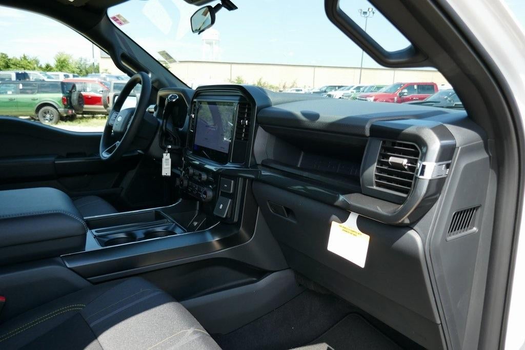 2025 Ford F-150 STX 4WD SuperCrew 5.5' Box