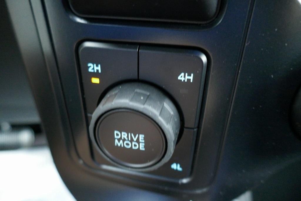 2025 Ford F-150 STX 4WD SuperCrew 5.5' Box