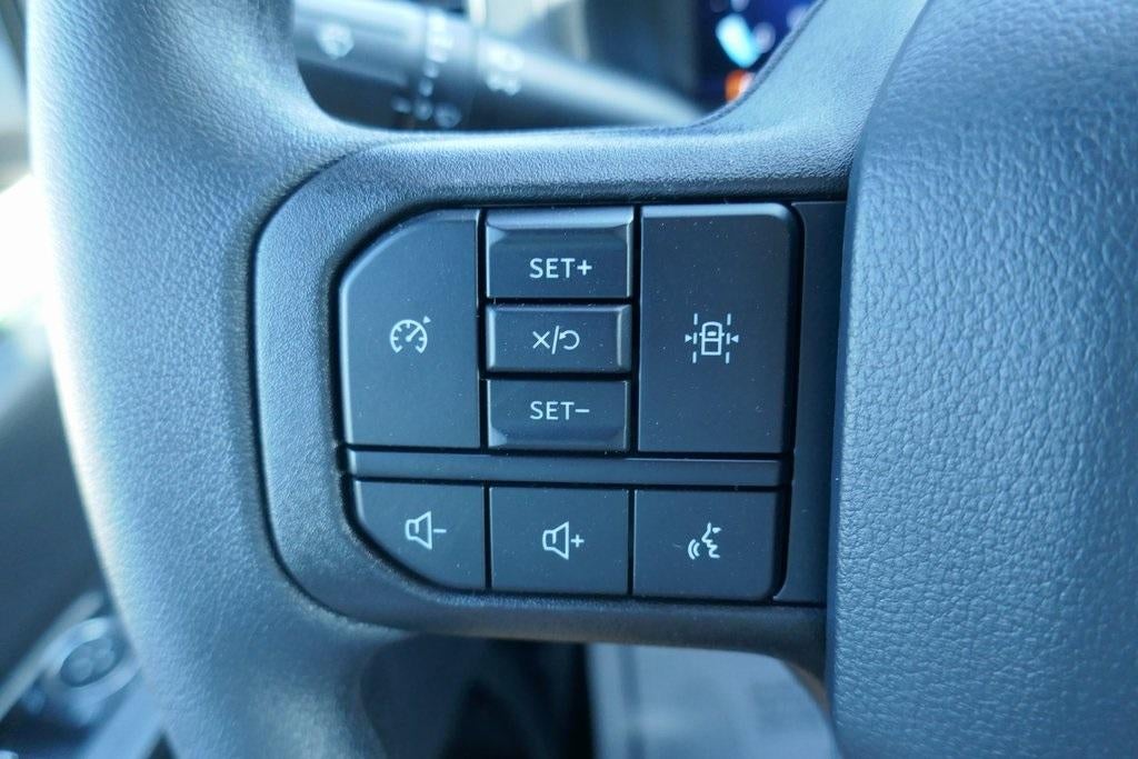 2025 Ford F-150 STX 4WD SuperCrew 5.5' Box