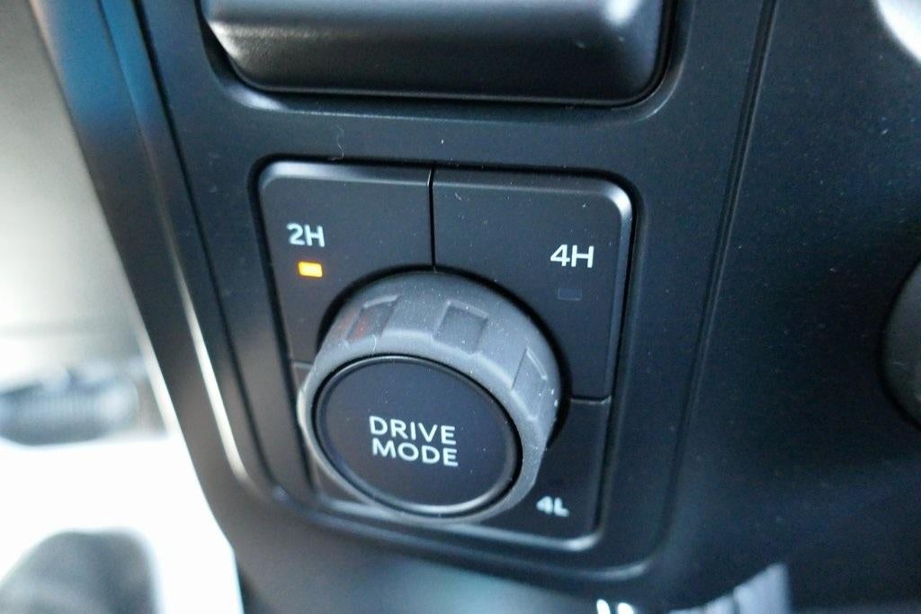 2025 Ford F-150 STX 4WD SuperCrew 5.5' Box