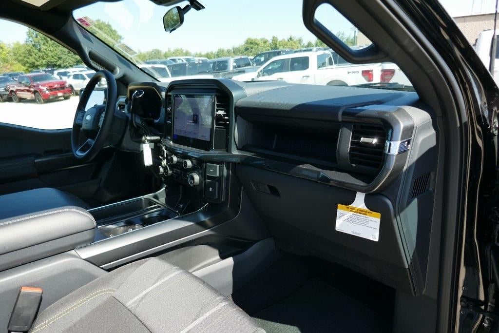 2025 Ford F-150 STX 4WD SuperCrew 5.5' Box