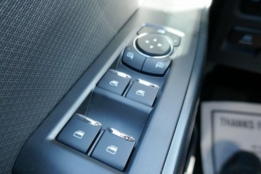 2025 Ford F-150 STX 4WD SuperCrew 5.5' Box