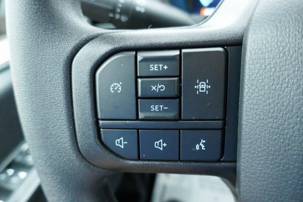 2025 Ford F-150 STX 4WD SuperCrew 5.5' Box