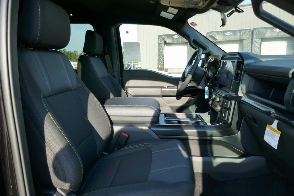 2025 Ford F-150 STX 4WD SuperCrew 5.5' Box