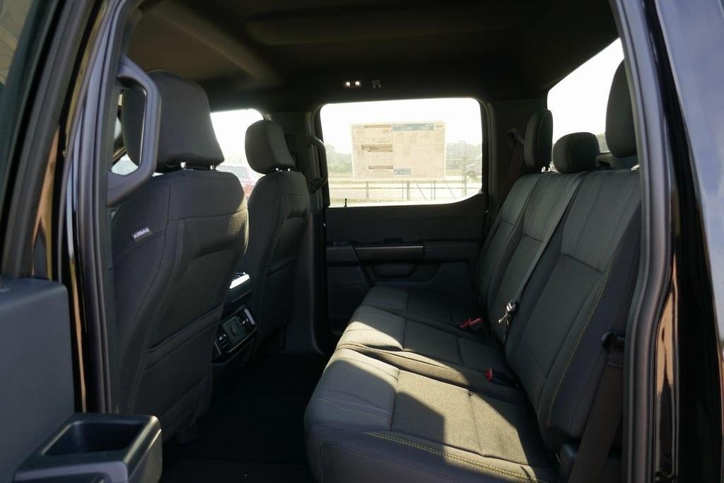 2025 Ford F-150 STX 4WD SuperCrew 5.5' Box