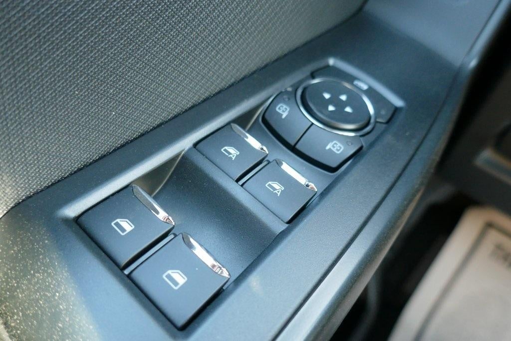 2025 Ford F-150 STX 4WD SuperCrew 5.5' Box