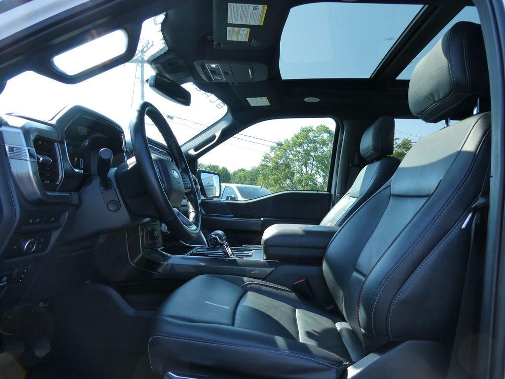 2022 Ford F-150 LARIAT 4WD SuperCrew 5.5' Box