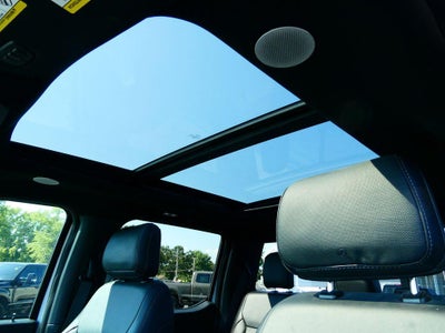 2022 Ford F-150 LARIAT 4WD SuperCrew 5.5' Box