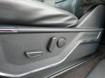 2022 Ford F-150 LARIAT 4WD SuperCrew 5.5' Box