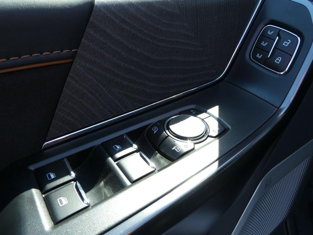 2023 Ford F-150 Platinum 4WD SuperCrew 5.5' Box