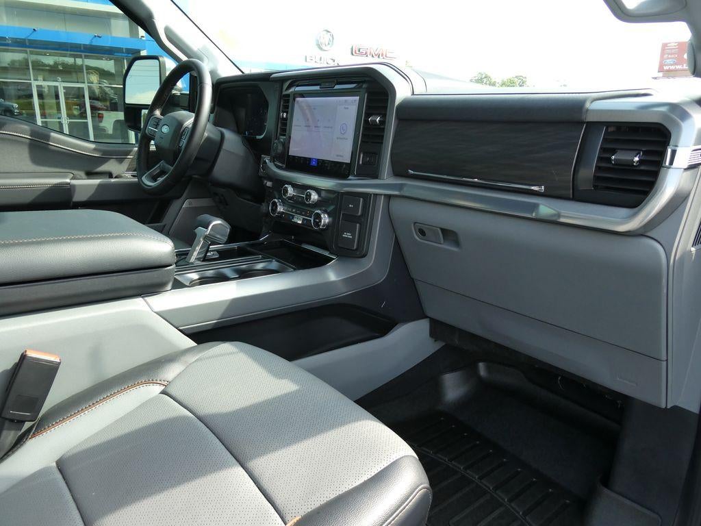 2025 Ford F-150 LARIAT 4WD SuperCrew 5.5' Box