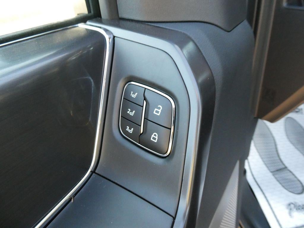 2026 Ford F-150 LARIAT 4WD SuperCrew 5.5' Box