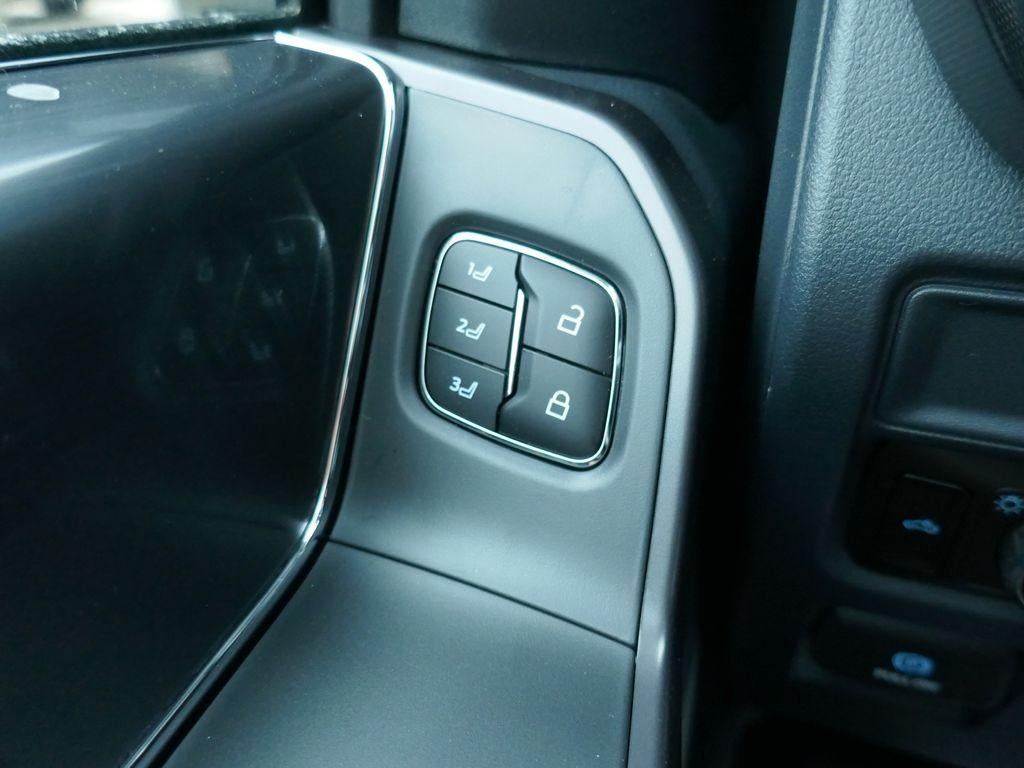 2026 Ford F-150 LARIAT 4WD SuperCrew 5.5' Box