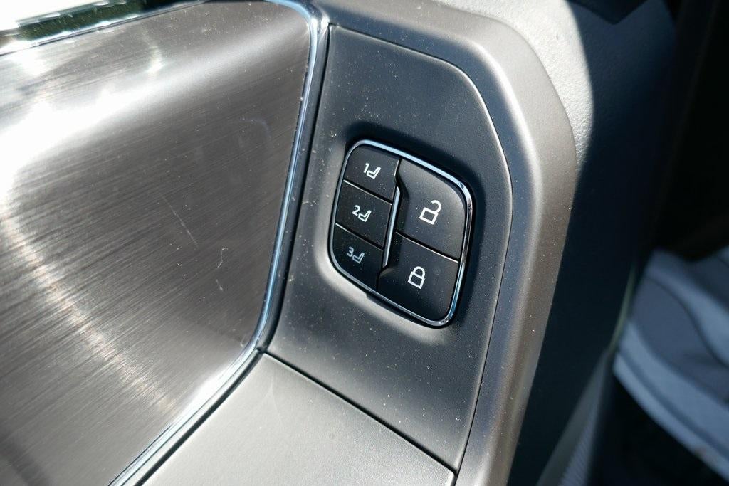 2025 Ford F-150 LARIAT 4WD SuperCrew 5.5' Box