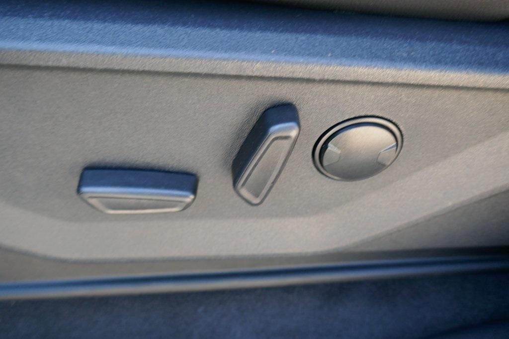 2025 Ford F-150 LARIAT 4WD SuperCrew 5.5' Box