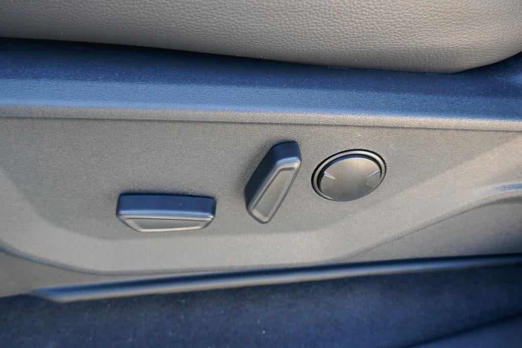 2025 Ford F-150 LARIAT 4WD SuperCrew 5.5' Box