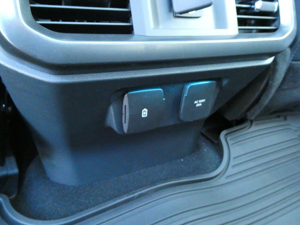 2026 Ford F-150 LARIAT 4WD SuperCrew 6.5' Box