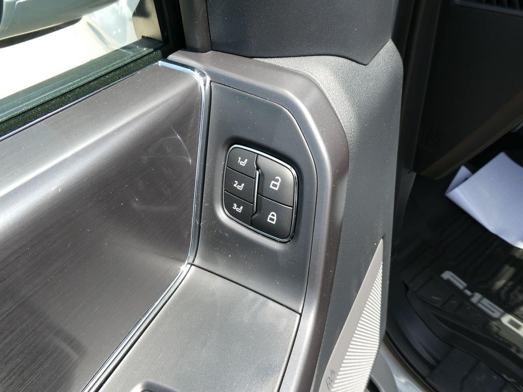 2026 Ford F-150 LARIAT 4WD SuperCrew 6.5' Box