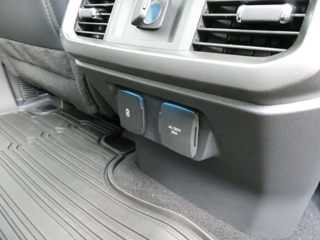 2026 Ford F-150 LARIAT 4WD SuperCrew 5.5' Box