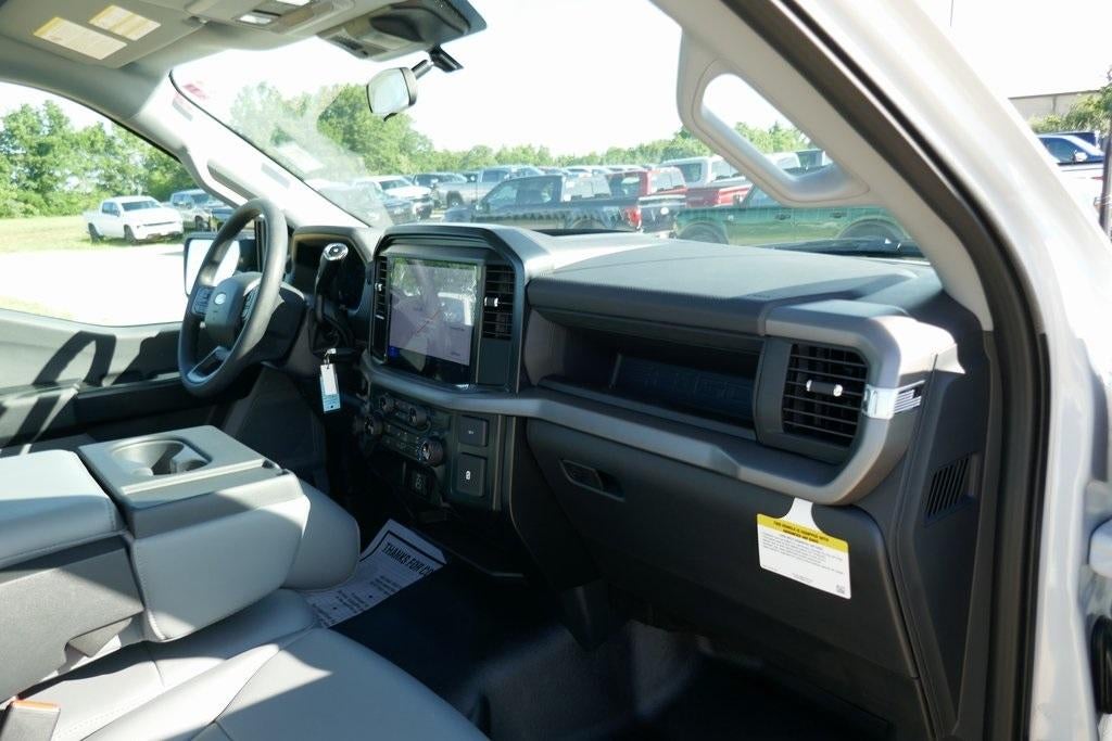 2025 Ford F-150 XL 2WD Reg Cab 8' Box