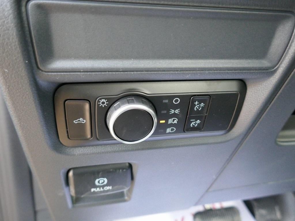 2026 Ford F-150 XL 4WD Reg Cab 8' Box