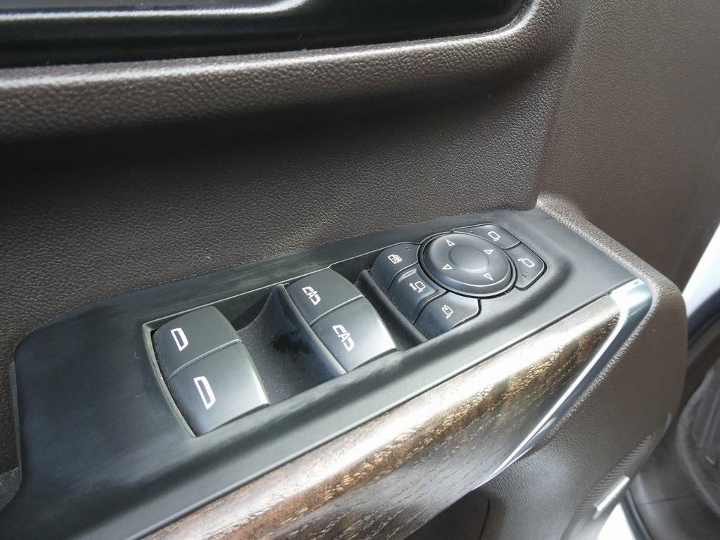 2022 GMC Sierra 3500HD Crew Cab Long Box 4-Wheel Drive Denali