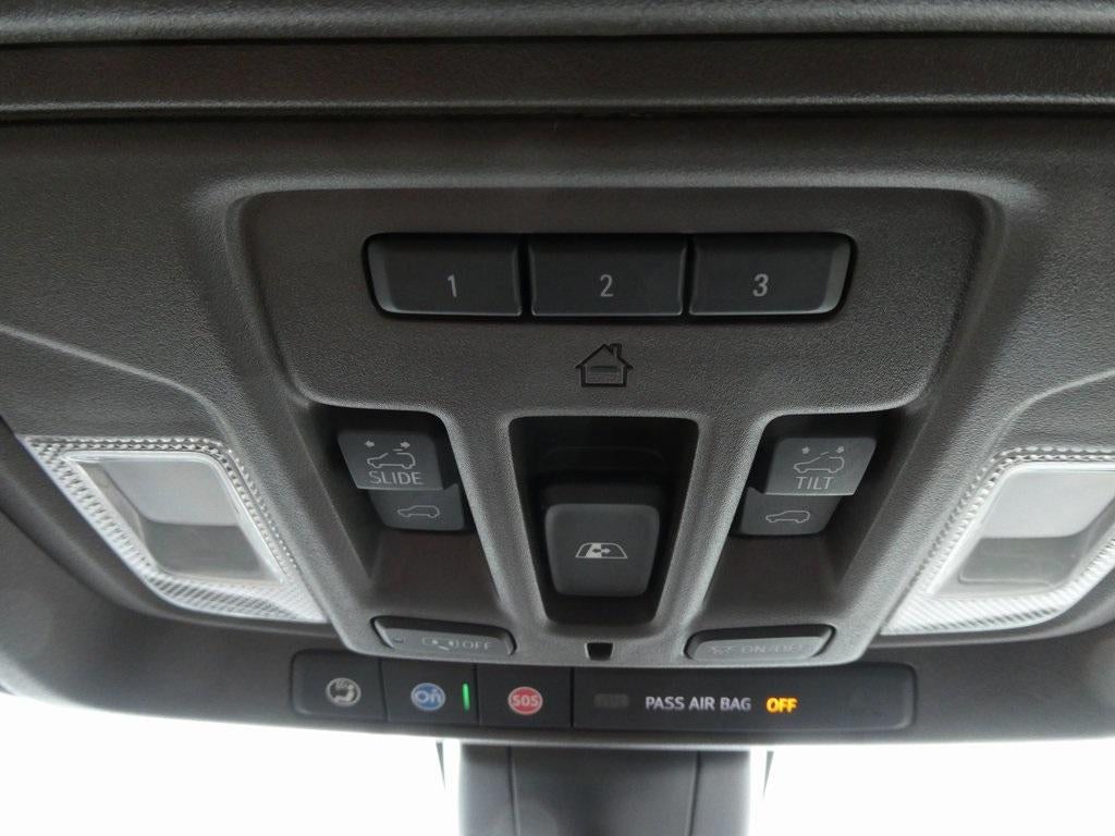 2022 GMC Sierra 3500HD Crew Cab Long Box 4-Wheel Drive Denali