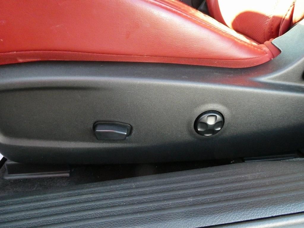 2016 Dodge Challenger 2dr Cpe SXT Plus