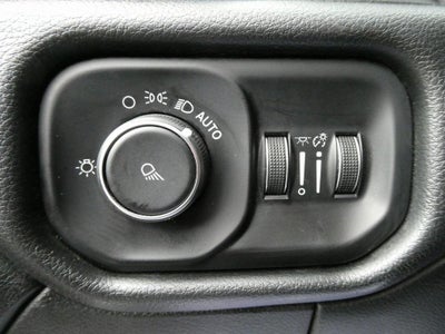 2019 RAM 2500 Tradesman 4x4 Crew Cab 6'4" Box