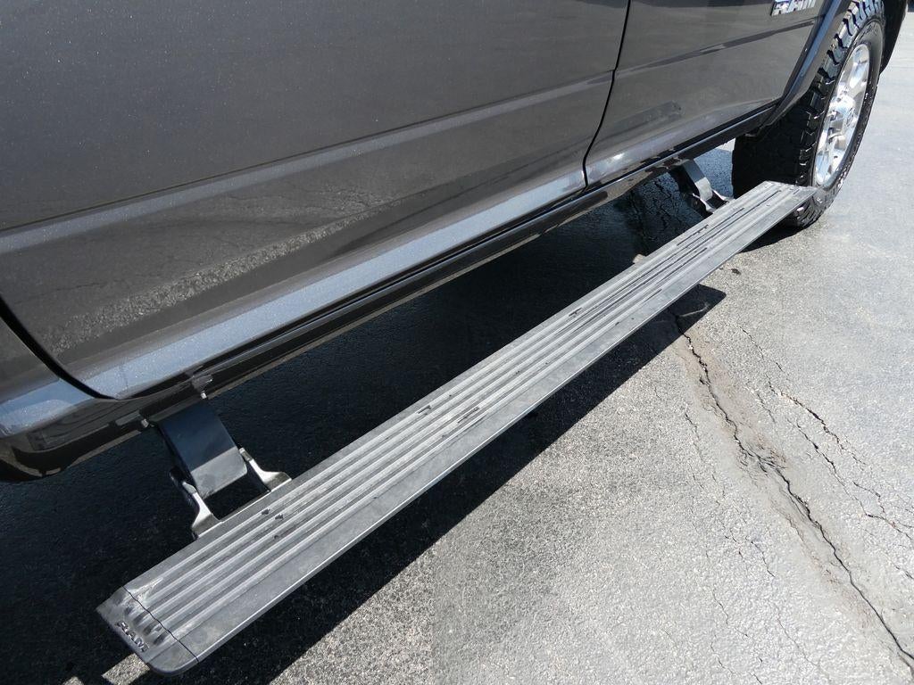 2020 RAM 2500 Laramie 4x4 Crew Cab 6'4" Box