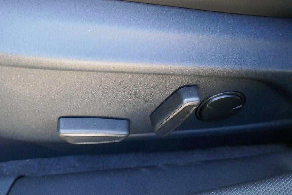 2025 Ford Mustang Mach-E Premium RWD