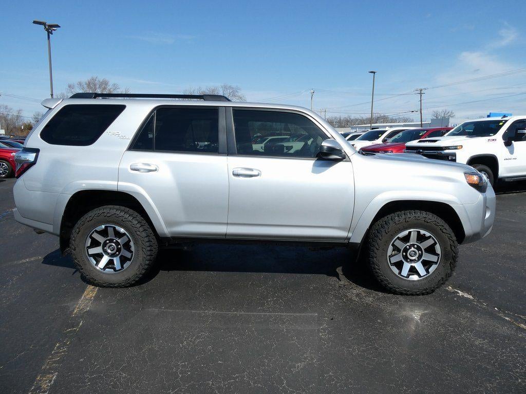 2023 Toyota 4Runner TRD Off Road 4WD (Natl)