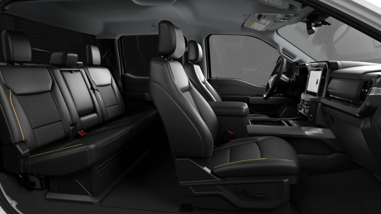 2027 Ford Chassis Cab F-550® LARIAT®