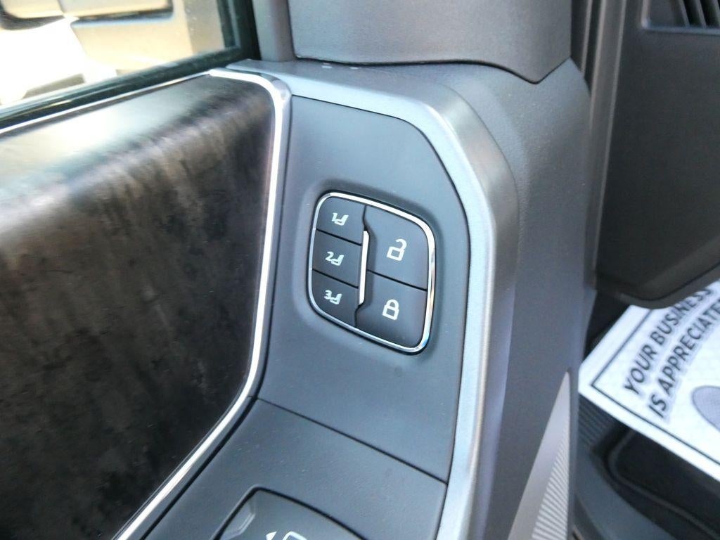 2027 Ford Super Duty F-250® Lariat®