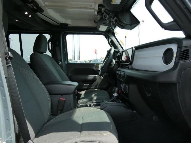 2025 Jeep Wrangler 4-Door Summit 4x4