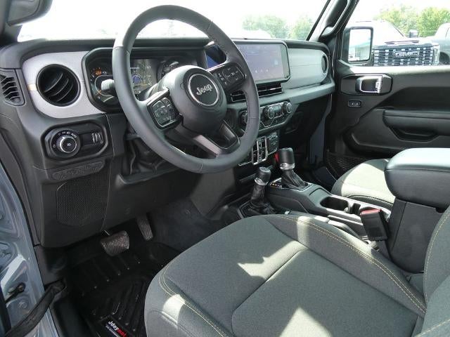 2025 Jeep Wrangler 4-Door Summit 4x4