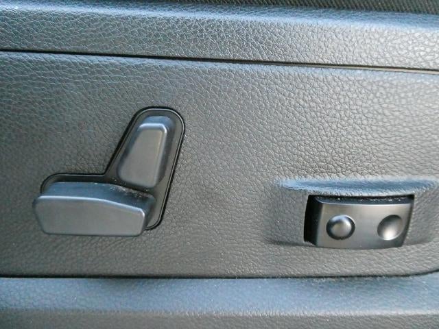 2017 RAM 1500 Night Crew Cab 4x4 5'7' Box