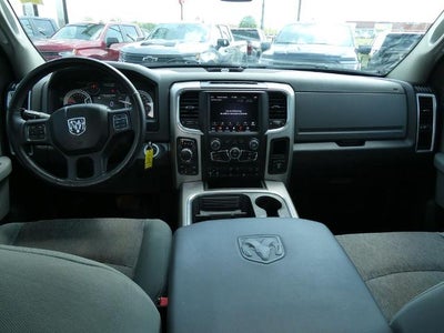 2018 RAM 1500 Big Horn Crew Cab 4x4 6'4' Box
