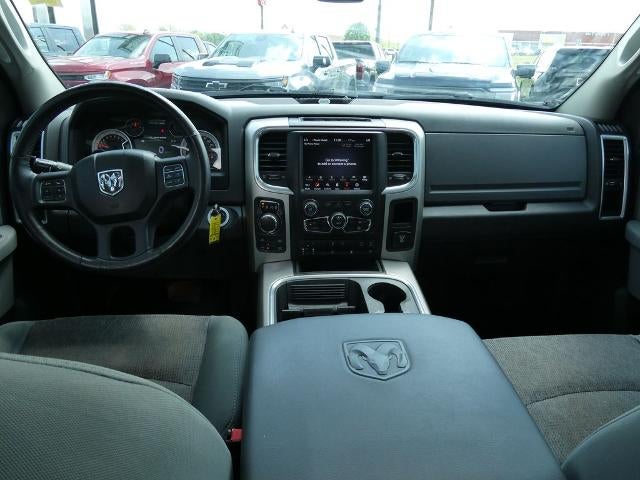 2018 RAM 1500 Big Horn Crew Cab 4x4 6'4' Box