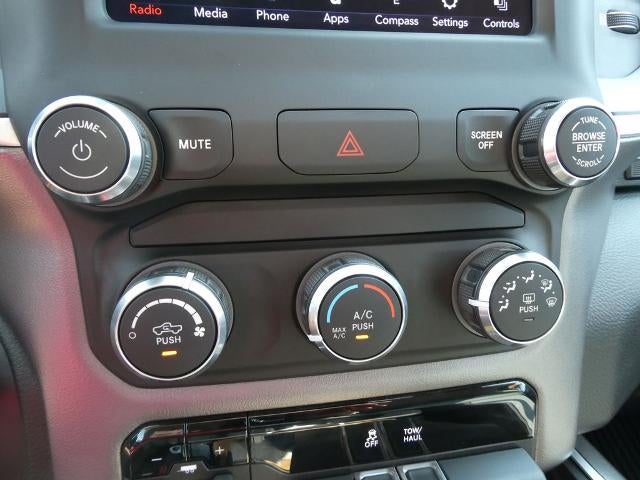 2020 RAM 1500 Big Horn Quad Cab 4x4 6'4' Box