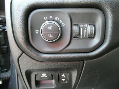 2025 RAM 1500 Big Horn Crew Cab 4x4 5'7' Box
