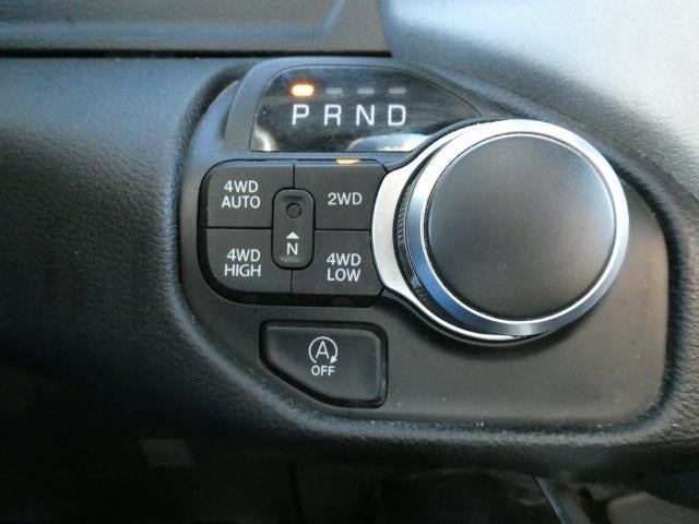 2020 RAM 1500 Big Horn Crew Cab 4x4 5'7' Box