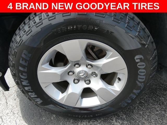 2020 RAM 1500 Big Horn Crew Cab 4x4 5'7' Box