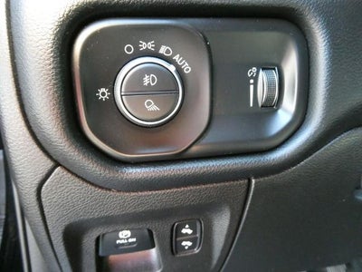 2021 RAM 1500 Big Horn Crew Cab 4x4 5'7' Box