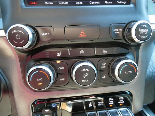 2021 RAM 1500 Big Horn Crew Cab 4x4 5'7' Box