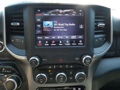 2020 RAM 1500 Big Horn Crew Cab 4x4 5'7' Box