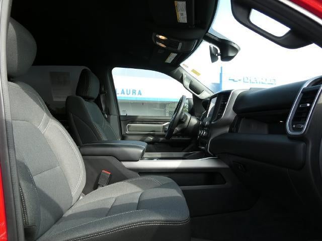 2022 RAM 1500 Big Horn Crew Cab 4x4 5'7' Box