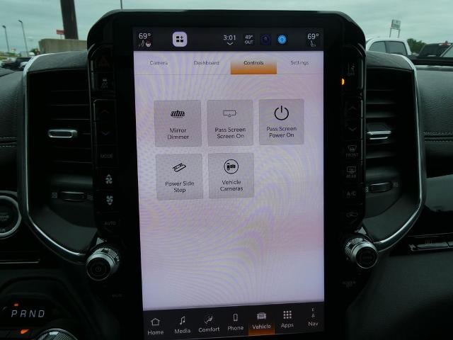 2025 RAM 1500 Laramie Crew Cab 4x4 5'7' Box