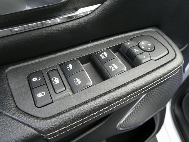 2025 RAM 1500 Laramie Crew Cab 4x4 5'7' Box